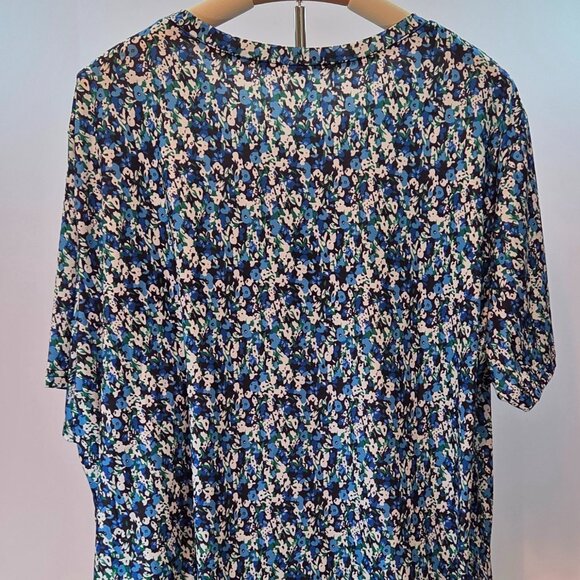 Kistore Plus Size 4X Floral Pleated Top - Blue Green White Short Sleeve Blouse - Picture 9 of 9